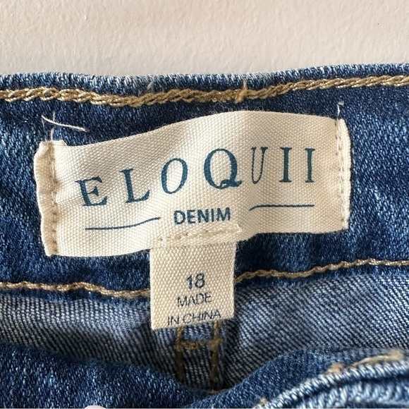 ELOQUII-DISTRESSED Medium Wash Crop Jeans (Size:18) - Picture 10 of 10